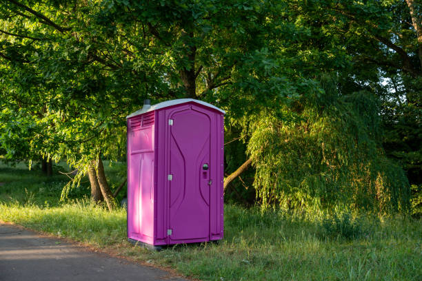 Best Best portable toilet rental  in East Milton, FL